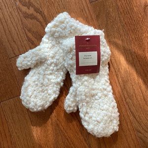 Anthropologie white cozy mittens